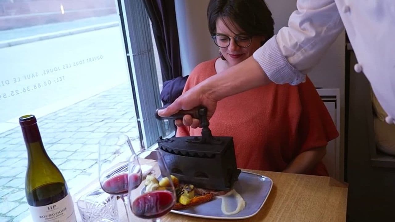 "C'est ma signature" : le chef de ce restaurant utilise un mode de cuisson... pour le moins insolite | TF1 Info
