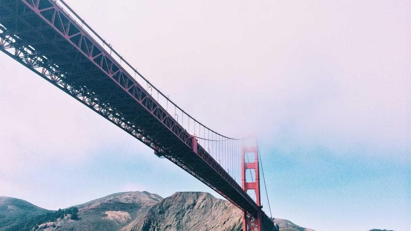 Assumer ses cheveux gris ? La tendance « Quiet Silver » prône une transition douce et flatteuse - ELLE