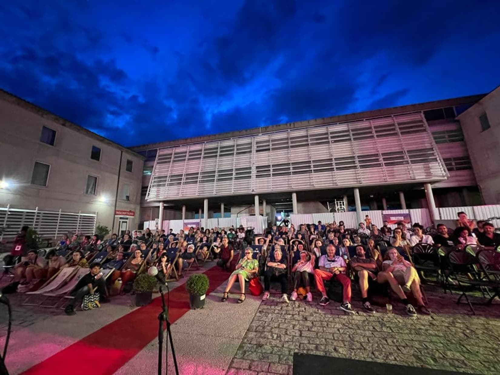 Nîmes : Avec « une Salle Sous Les Étoiles », la musique fait son cinéma au coeur Vauban !
