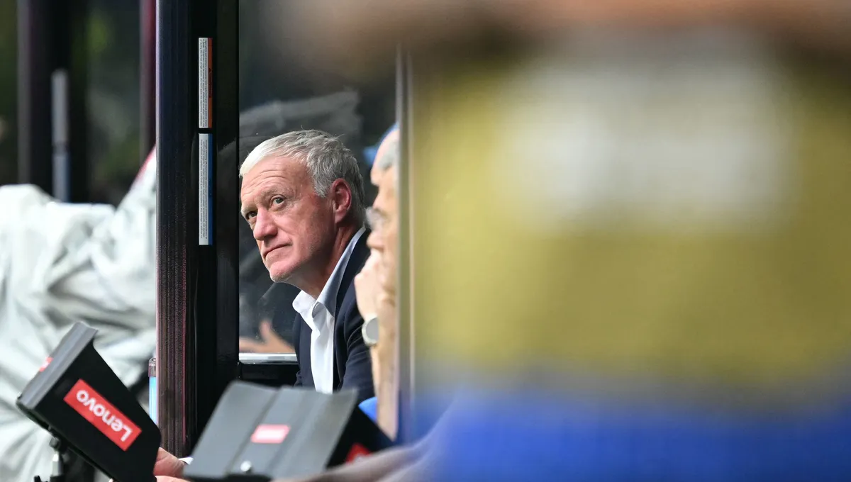 Après leur défaite en petite finale de Coupe du monde de foot, l'adieu des bleus à leur sélectionneur Didier Deschamps