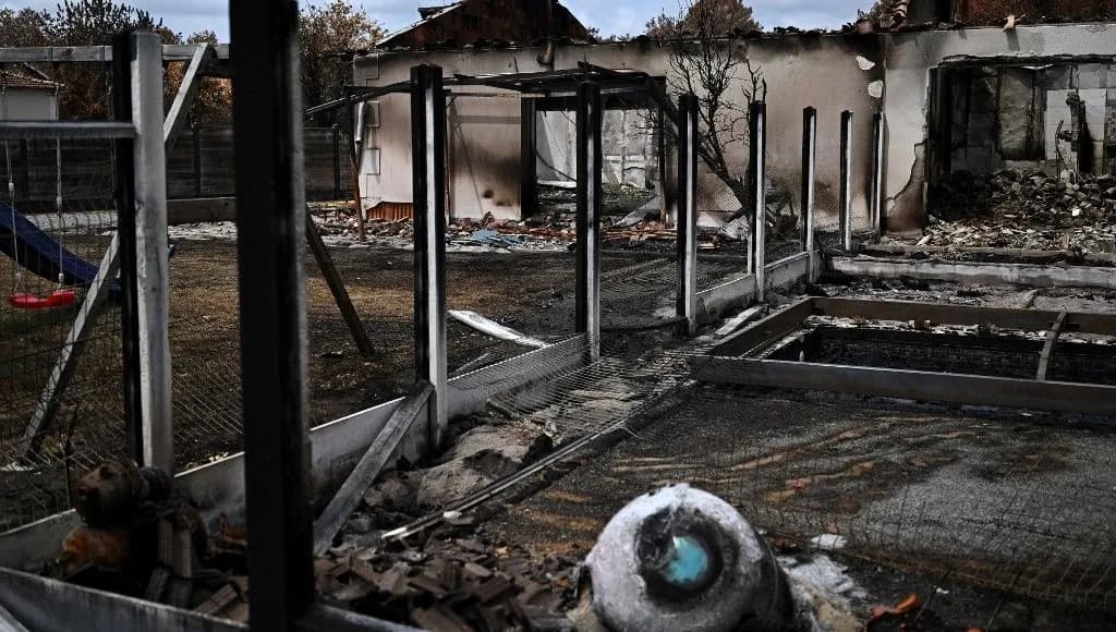 Incendies : le gouvernement lance une mission pour aider à la "reconstruction"