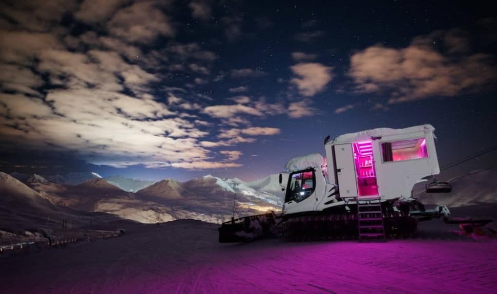 Insolite : Une dameuse transformée en camping-car