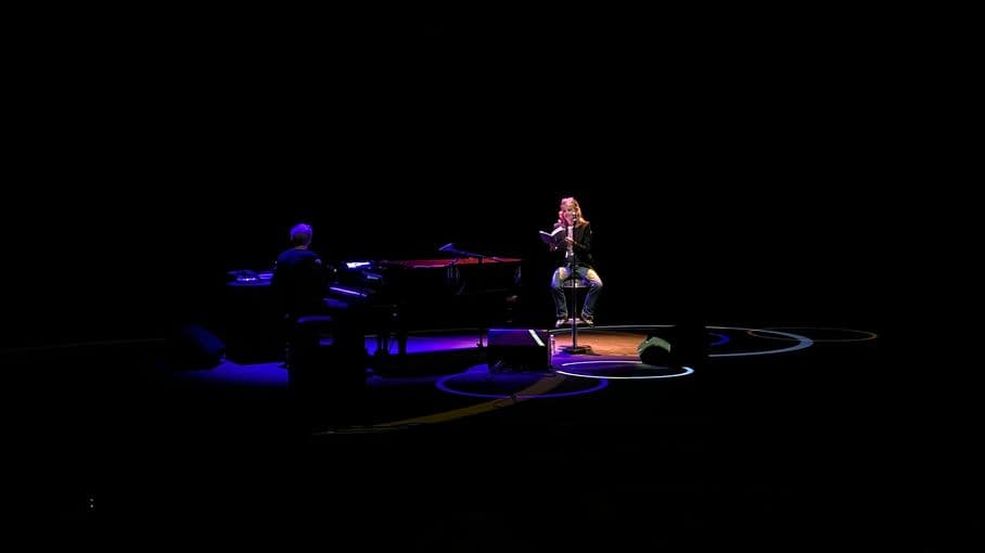 REPORTAGE. Festival d'Angoulême : Isabelle Carré offre un moment de grâce à la projection de son film "Les Rêveurs", suivie d'une lecture musicale avec son frère Benoît Carré