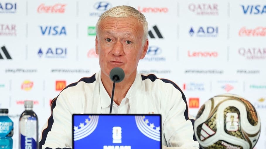 France-Angleterre : "Ce sera le clap de fin mais ce n'est pas un match anonyme", appuie Didier Deschamps avant son dernier match à la tête des Bleus