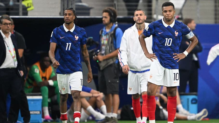 Impuissants, les Bleus battus logiquement par une Roja solide et sûre de ses forces... Revivez la demi-finale de la Coupe du monde