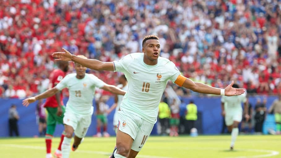 "Impossibles à arrêter ?", "d'une autre planète"... La presse étrangère salue la maîtrise de l'équipe de France contre le Maroc en quart de finale de Coupe du monde