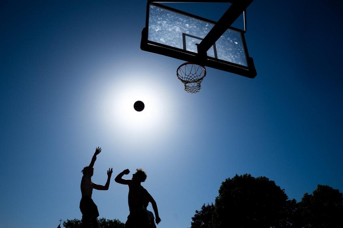 Matches annulés, séances écourtées, calendrier bouleversé... En pleine canicule, le monde du sport tente de s'adapter